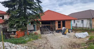 4 room house in Veresegyhaz, Hungary