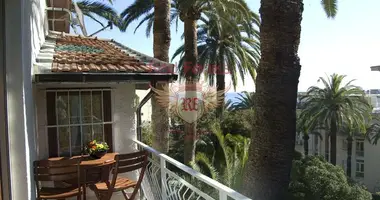 Villa 5 zimmer in Sanremo, Italien