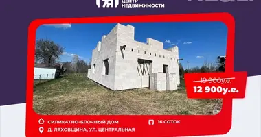 Dom w Naracanski sielski Saviet, Białoruś