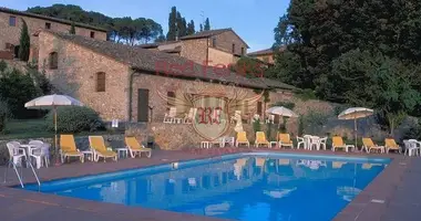 Hotel 600 m² in Italien