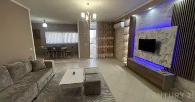 Apartamento 3 habitaciones con Muebles, con Aire acondicionado, con Cocina en Durres, Albania