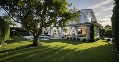 Квартира 15 комнат в Forte dei Marmi, Италия