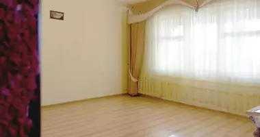 Квартира 1 комната с балконом, с мебелью, с кондиционером в Мирзо-Улугбекский район, Узбекистан