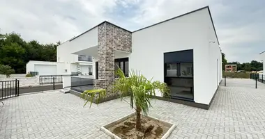 Casa 2 habitaciones en Donji Stoj Shtoji i Poshtem, Montenegro