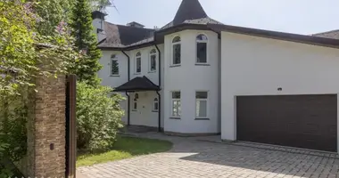 Casa 5 habitaciones en Novoivanovskoe, Rusia
