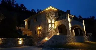 Villa 4 zimmer mit Meerblick, mit Bergblick, mit Erste Küstenlinie in Skala Sotiros, Griechenland