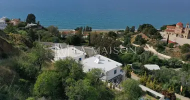 Dom 4 pokoi w Pachyammos, Cyprus