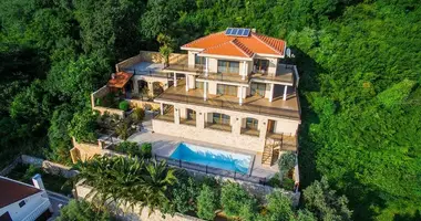 Villa 5 bedrooms with Furnitured, with Sea view, with Swimming pool in Budva, Montenegro