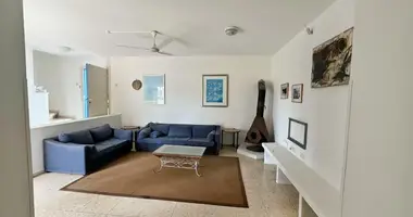 Appartement 4 chambres dans Paralímni, Chypre