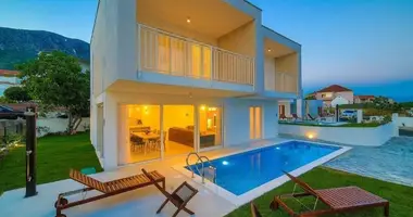 Villa 4 bedrooms in Grad Kastela, Croatia