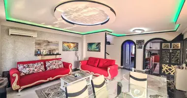Villa Villa de 4 habitaciones con amueblado, con airea acondicionado, con vista al mar en Mahmutlar, Turquía