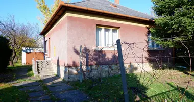 2 room house in Szekesfehervari jaras, Hungary