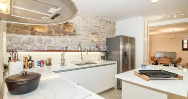 3 bedroom house in Bale, Croatia