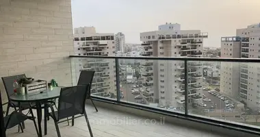 5 room apartment in Ashdod, Israel