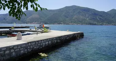 Вилла   с видом на море в Доброта, Черногория