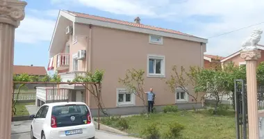 Дом 8 спален в Подгорица, Черногория