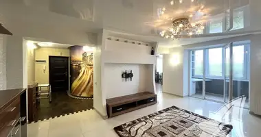 Apartamento 3 habitaciones en Muchaviecki sielski Saviet, Belarús