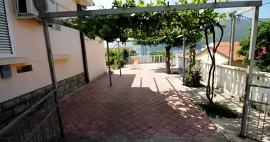 Дом 2 спальни в Дженовичи, Черногория
