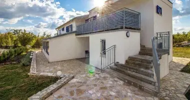 Hotel 270 m² in Rabac, Kroatien