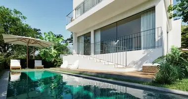 Villa  mit Schwimmbad, mit Garten, Supermarkt in Cascais, Portugal