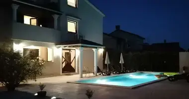 Villa 8 bedrooms in Porec, Croatia