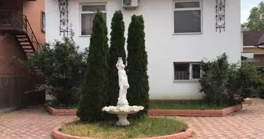 9 room house in Karolino-Buhaz, Ukraine