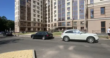 Apartamento 3 habitaciones en Minsk, Bielorrusia