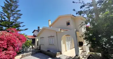 Villa 2 Zimmer in Girne Kyrenia District, Nordzypern