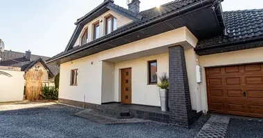 6 room house in Pruszkow, Poland