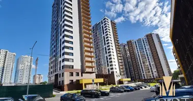 Apartamento 3 habitaciones en Minsk, Bielorrusia