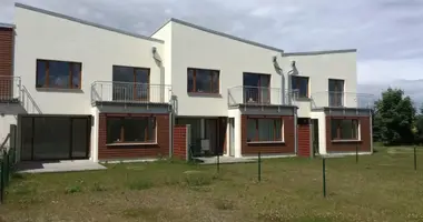 Adosado Adosado 4 habitaciones en Pinki, Letonia