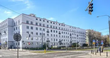 Mieszkanie 3 pokoi w Warszawa, Polska