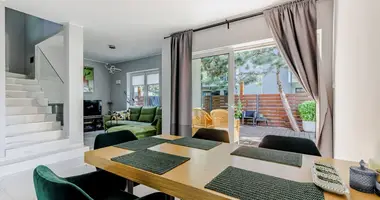 Haus 5 zimmer in Warschau, Polen