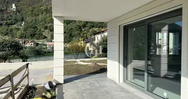 Mieszkanie 5 pokojów w Tremezzina, Włochy
