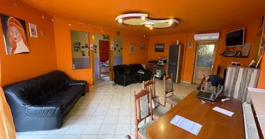 Haus 5 Zimmer in Koszarhegy, Ungarn