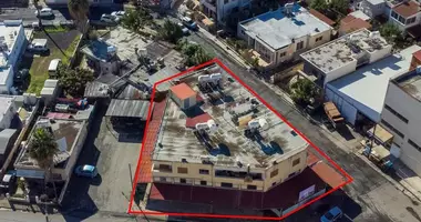 Propriété commerciale 736 m² dans Larnaca, Bases souveraines britanniques