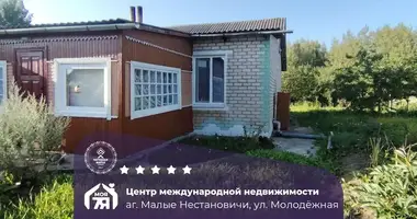Apartamento 3 habitaciones en Malye Nestanovichi, Bielorrusia