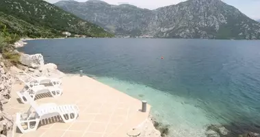 Вилла   с видом на море в Черногория