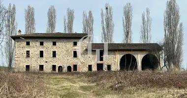 Casa 10 habitaciones en Cavriana, Italia