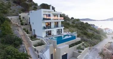 Villa 4 bedrooms in Opcina Rogoznica, Croatia