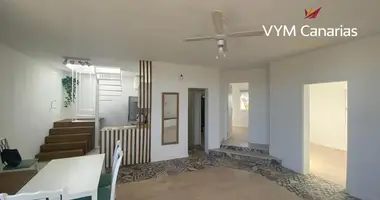 Villa 3 bedrooms in Urbanizacion El Guincho, Spain