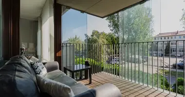 Квартира 3 комнаты в Варшава, Польша