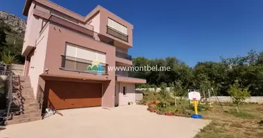 Villa 7 bedrooms with parking, with Furnitured, new building in Susanj, Montenegro