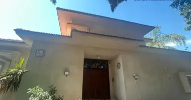 Villa 6 rooms in Hadera, Israel