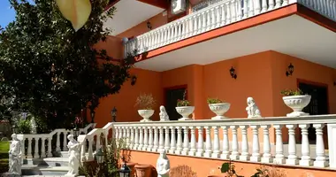 Townhouse 4 bedrooms in Markopoulo Oropou, Greece