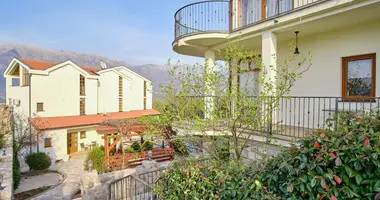 Villa 3 bedrooms with Garage in Kotor, Montenegro