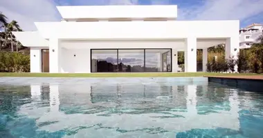 5 bedroom house in Spain