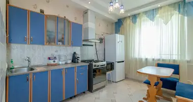 Apartamento 3 habitaciones en Minsk, Bielorrusia