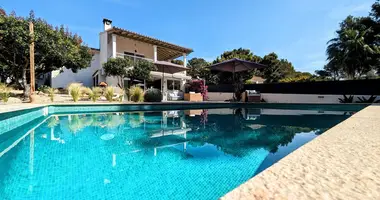 Schloss 4 Schlafzimmer in Santa Ponsa, Spanien