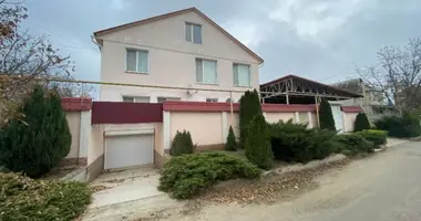 5 room house in Sukhyi Lyman, Ukraine